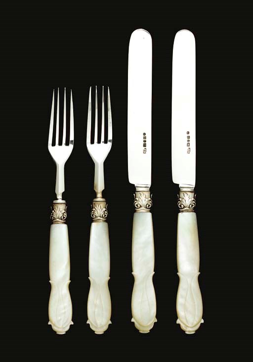 A VICTORIAN SILVER MOUNTED DESERT SERVICE,