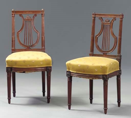 A PAIR OF LOUIS XVI MAHOGANY SIDE CHAIRS,