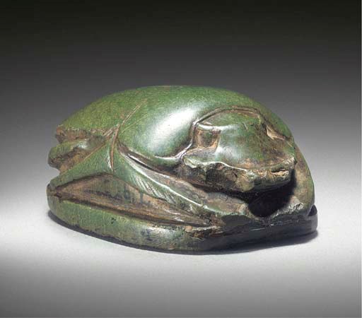 AN EGYPTIAN GREEN STONE HEART SCARAB OF THE PRIEST OF BASTET, SCRIBE OF 'THE GREAT HOUSE' (PER-AA) OF BASTET, NESPTAH