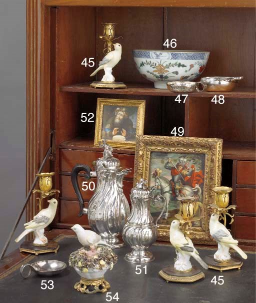 GROUPE EN PORCELAINE PROBABLEMENT DE ILMENAU DU XVIIIème SIECLE A MONTURE EN BRONZE DORE
