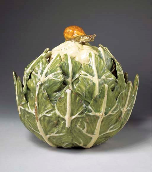 TERRINE TROMPE-L'OEIL ET SON COUVERCLE EN FAIENCE PEUT ETRE DE BRUXELLES DU XVIIIème SIECLE