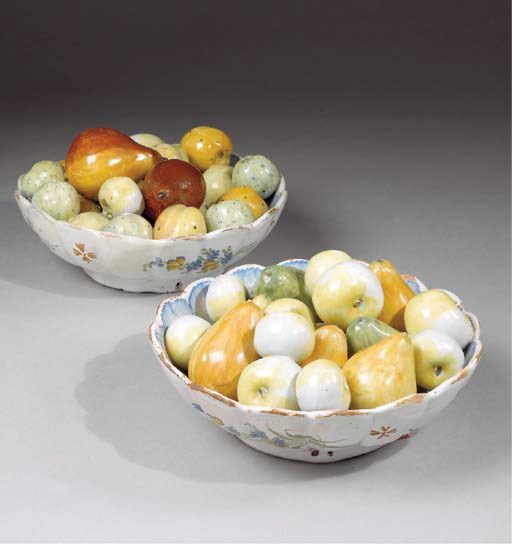 PAIRE DE TROMPE-L'OEIL EN FAIENCE FRANCAISE (PEUT-ETRE AUXERROIS) DE LA FIN DU XVIIIème SIECLE