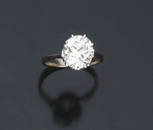 Anello con brillante