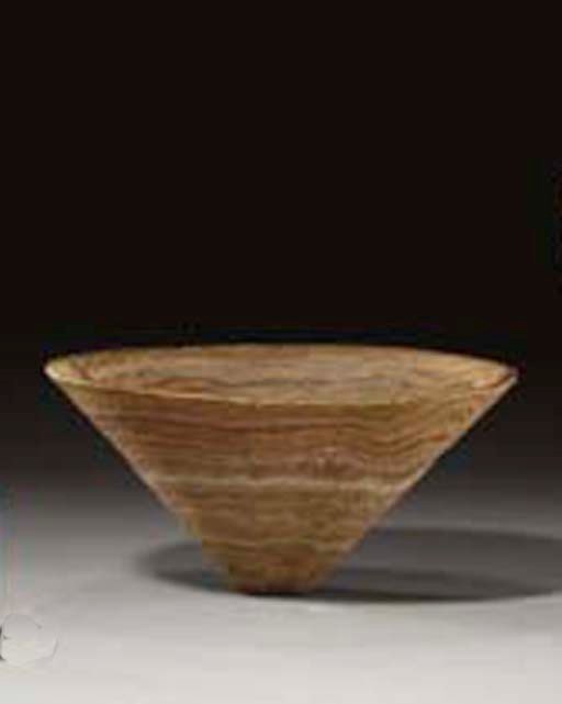 A BACTRIAN VEINED STONE BOWL
