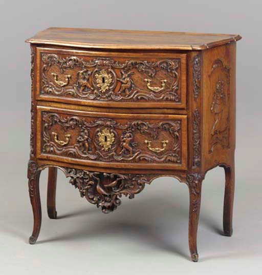A FRENCH PROVINCIAL MAHOGANY COMMODE,