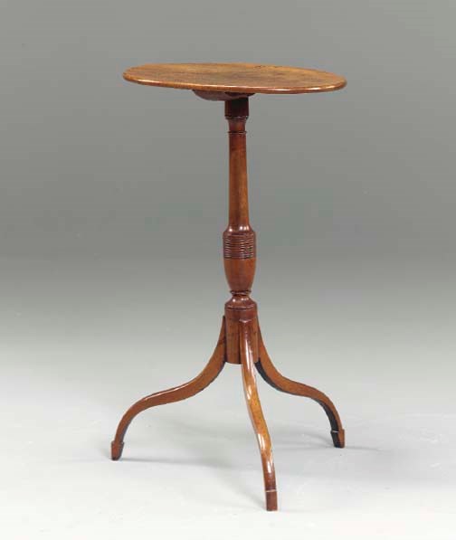AN AMERICAN MAHOGANY TRIPOD TABLE,