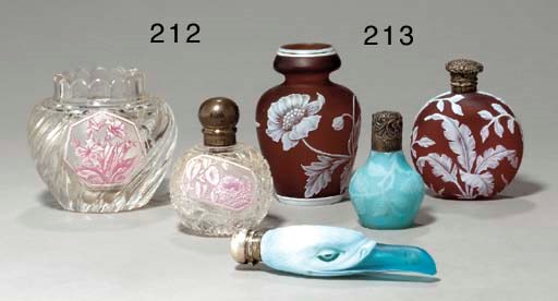 AN OVERLAID AND ETCHED GLASS VASE