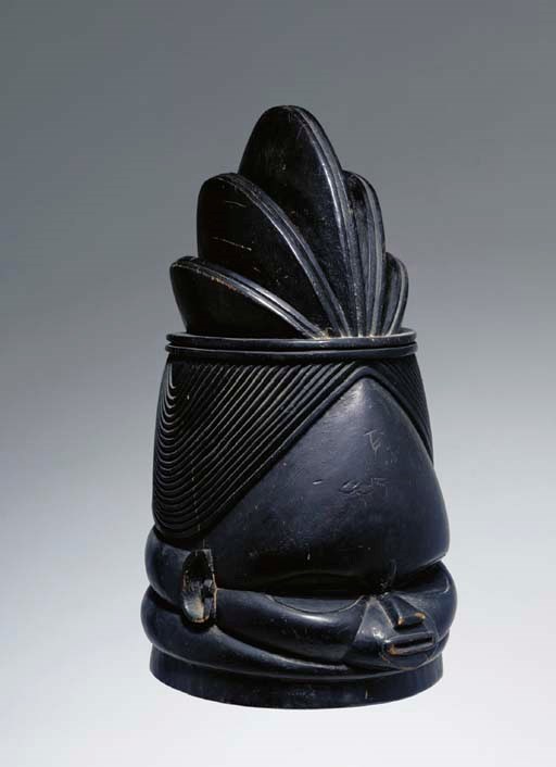MASQUE-HEAUME MENDE