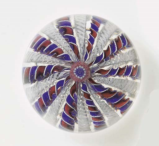 A St. Louis crown weight