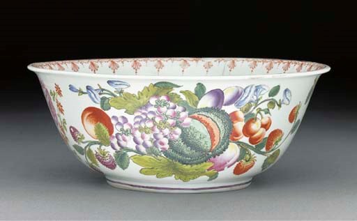 A Vienna (Du Paquier) bowl