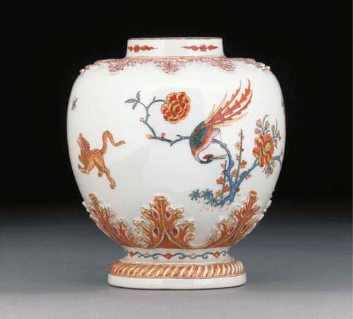 A Böttger Kakiemon oviform vase