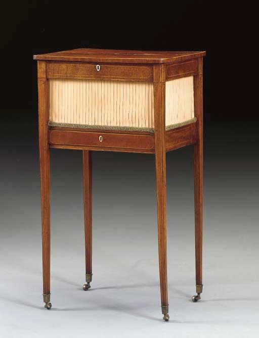 A LATE GEORGE III MAHOGANY SEWING TABLE,