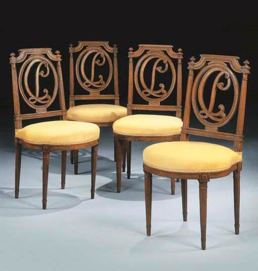 SUITE DE QUATRE CHAISES D'EPOQUE LOUIS XVI