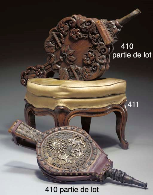 TABOURET DE STYLE LOUIS XV