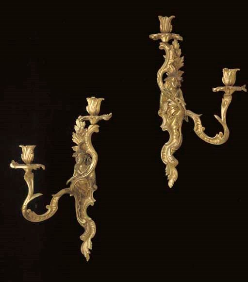 PAIRE D'APPLIQUES DE STYLE LOUIS XV