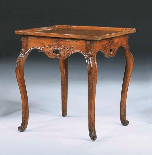 TABLE CABARET D'EPOQUE LOUIS XV
