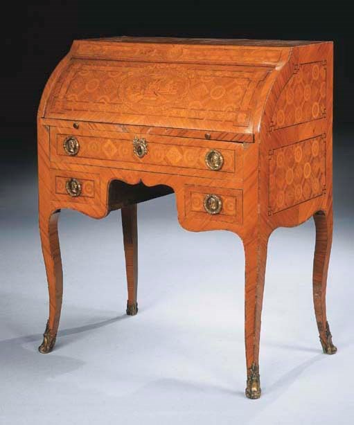 BUREAU A CYLINDRE D'EPOQUE LOUIS XVI