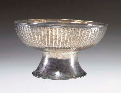 COUPE HEMISPHERIQUE EN ARGENT