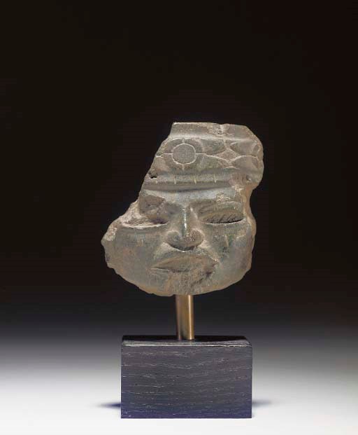 FRAGMENT DE TETE