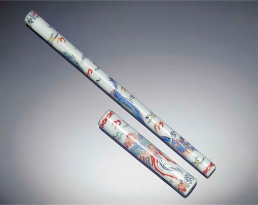 A porcelain brush holder and cover, 19th/20th century