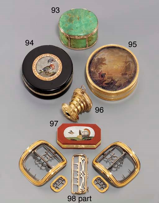 AN ITALIAN GOLD-MOUNTED HARDSTONE SNUFF-BOX WITH A MICROMOSAIC