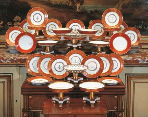PARTIE COMPOSITE DE SERVICE DE TABLE EN PORCELAINE DE PARIS DES XIXème ET XXème SIECLES