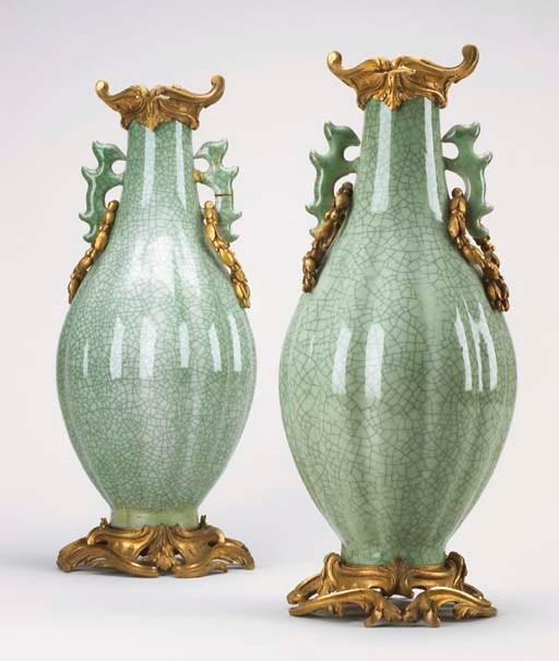 PAIRE DE VASES EN PORCELAINE CELADON MONTES EN BRONZE DORE