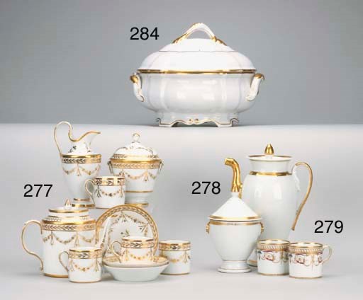 ENSEMBLE DE SIX TASSES A CAFE