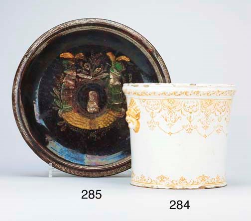 PLAT EN FAIENCE PROBABLEMENT SUISSE