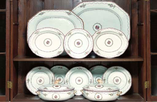 A FAMILLE ROSE PART DINNER SERVICE