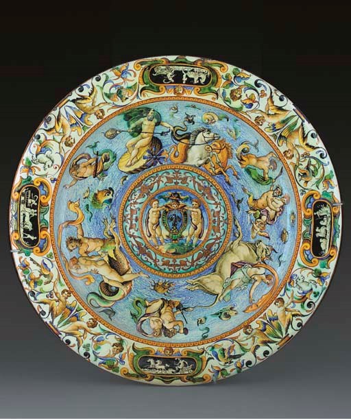 A Cantagalli armorial charger