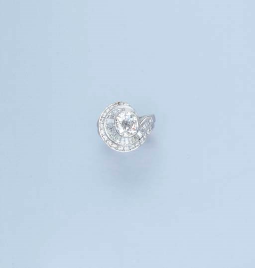 A DIAMOND CLUSTER RING, BY FARAONE