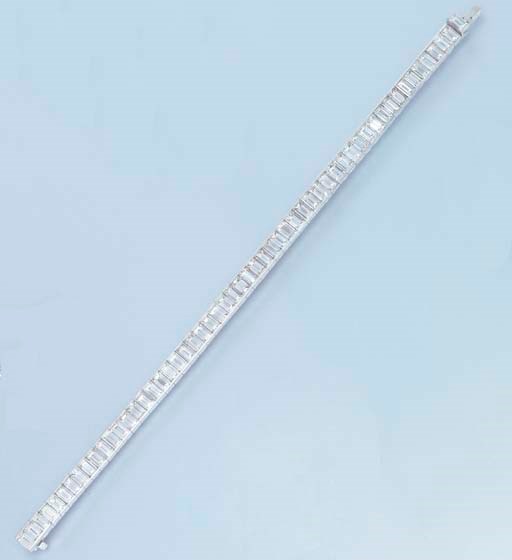 A DIAMOND LINE BRACELET