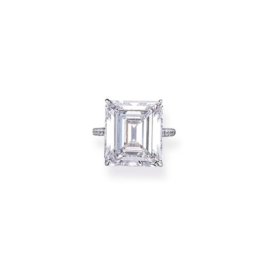 AN IMPORTANT DIAMOND SINGLE-STONE RING