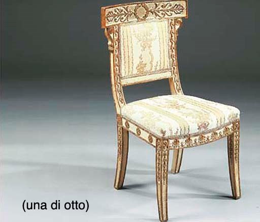 SERIE DI OTTO SEDIE IN LEGNO INTAGLIATO, DIPINTO E DORATO,