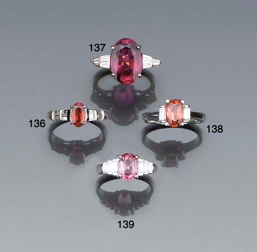 A pink sapphire single stone ring,
