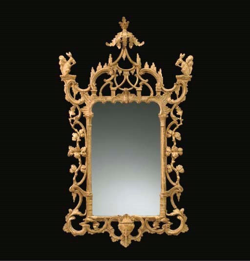AN IRISH GEORGE II GILTWOOD MIRROR