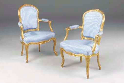 A PAIR OF FRENCH GILTWOOD FAUTEUILS EN CABRIOLET