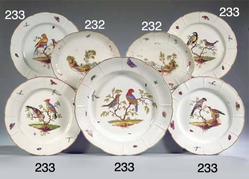 (5)  A set of five Ludwigsburg porcelain ornithological dishes