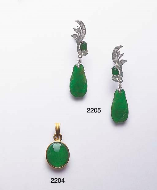 A JADEITE PENDANT