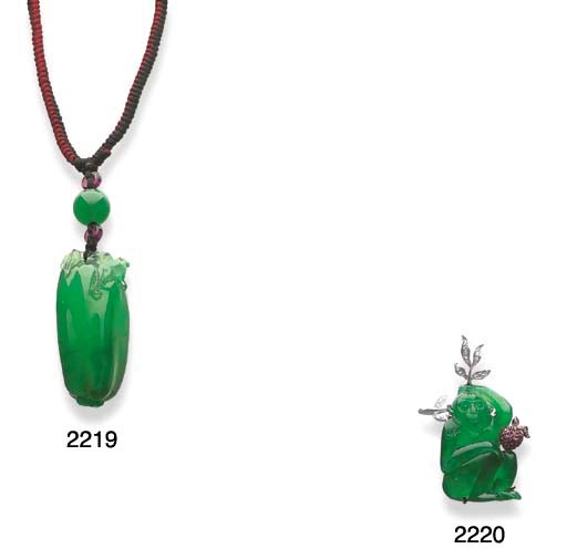 A JADEITE MELON PENDANT