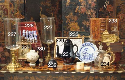 ENSEMBLE DE COUVERTS DANS UN COFFRET