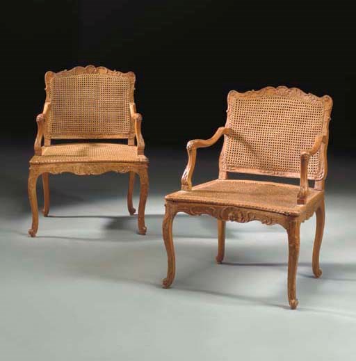 A PAIR OF REGENCE BEECHWOOD FAUTEUILS