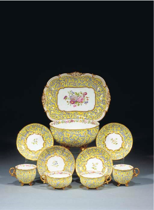 A Paris (Honore) part tea-service