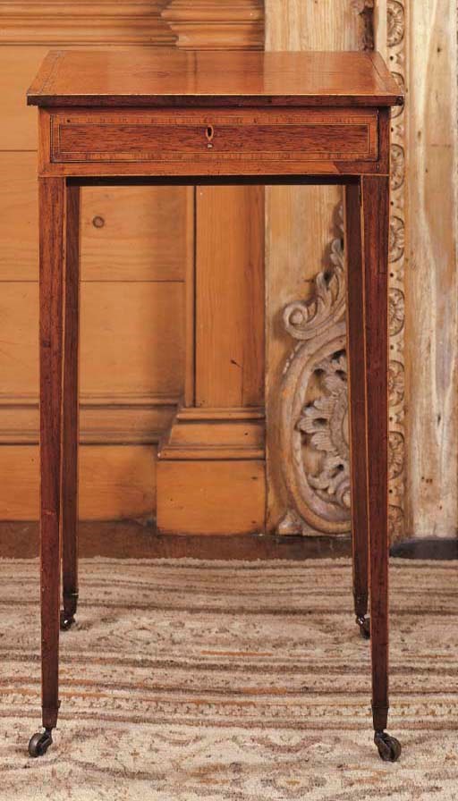A GEORGE III ROSEWOOD OCCASIONAL TABLE