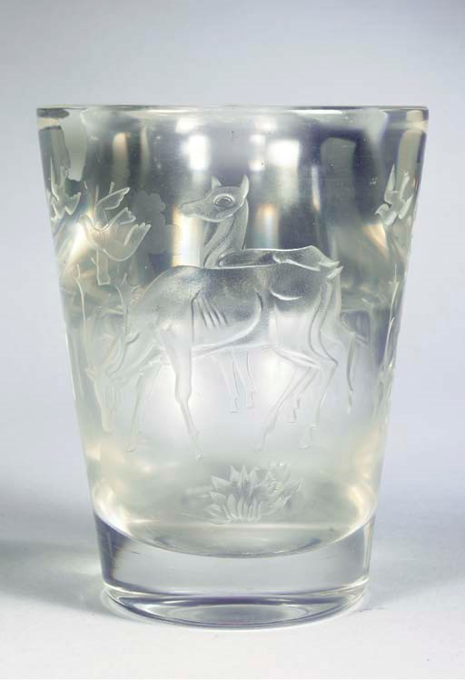 A SANDBLASTED AND ETCHED GLASS VASE