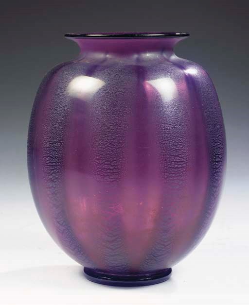 SERICA 14, A PURPLE GLASS VASE