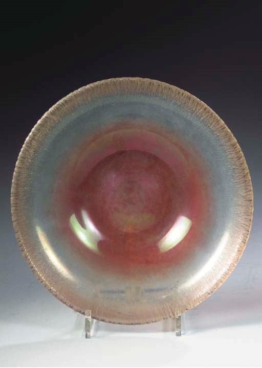 AN UNICA GLASS DISH