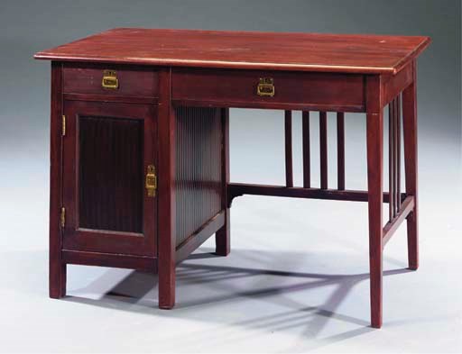 Nr. 23056/21N, a mahogany desk