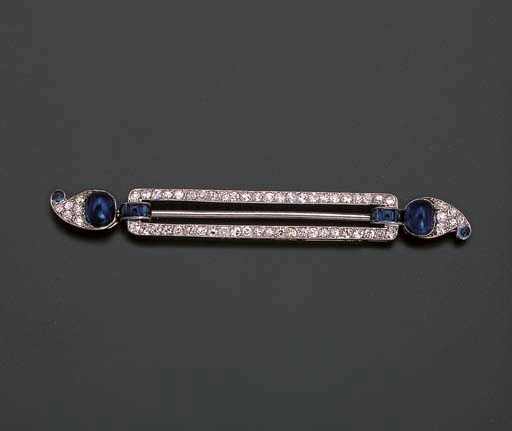 AN ART DECO SAPPHIRE AND DIAMOND BROOCH, BY CARTIER